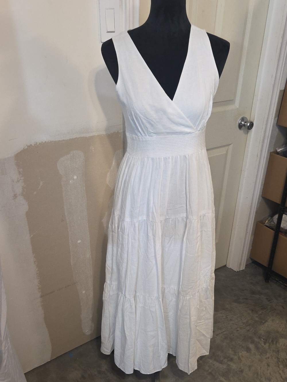 Chico's Summer Escape Helen Linen Dress White Sleeveless V-Neck Maxi Pleated